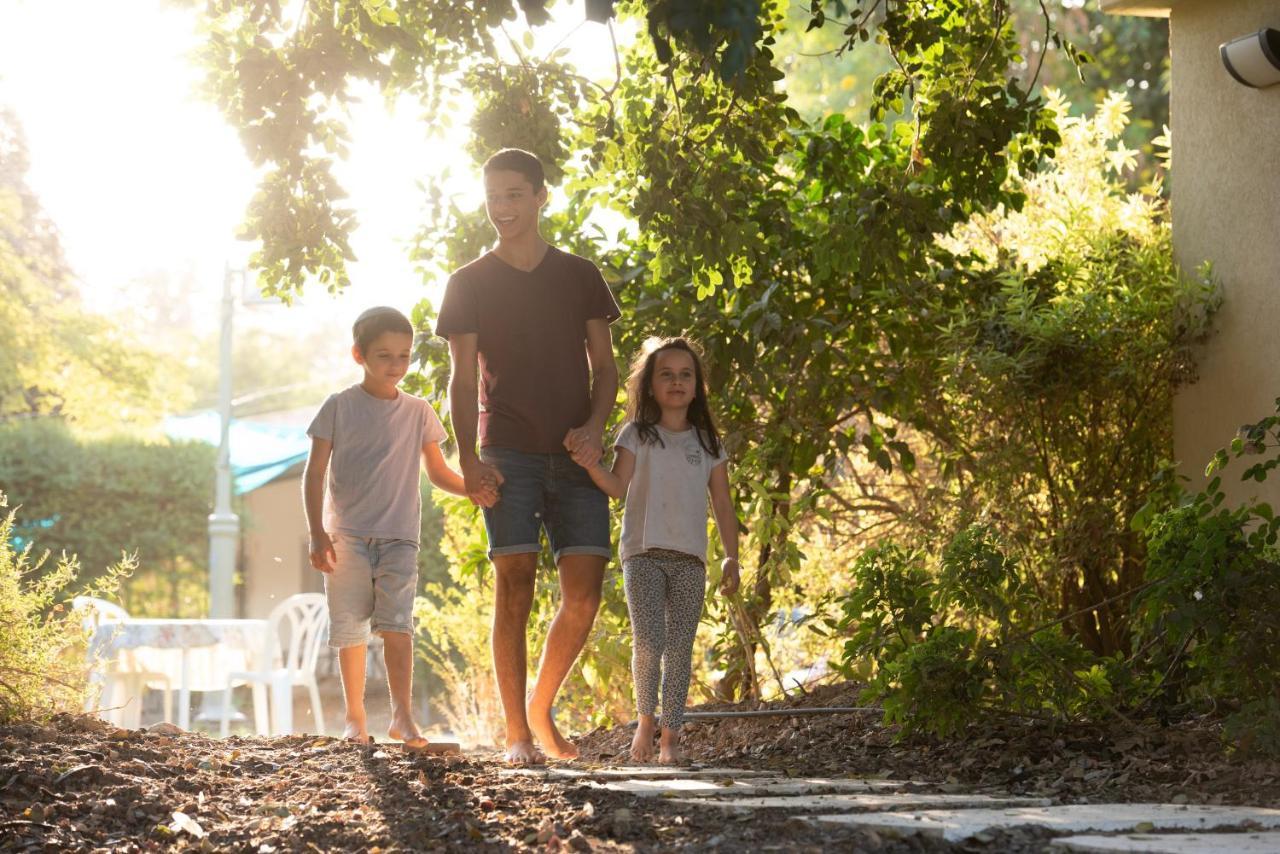 Kibbutz Tiratzvi - Country Lodging Tirat Zevi Ngoại thất bức ảnh