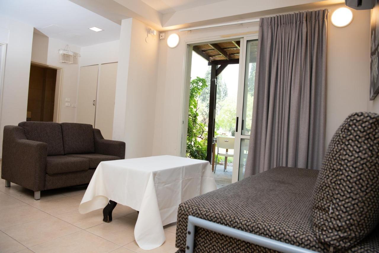 Kibbutz Tiratzvi - Country Lodging Tirat Zevi Ngoại thất bức ảnh