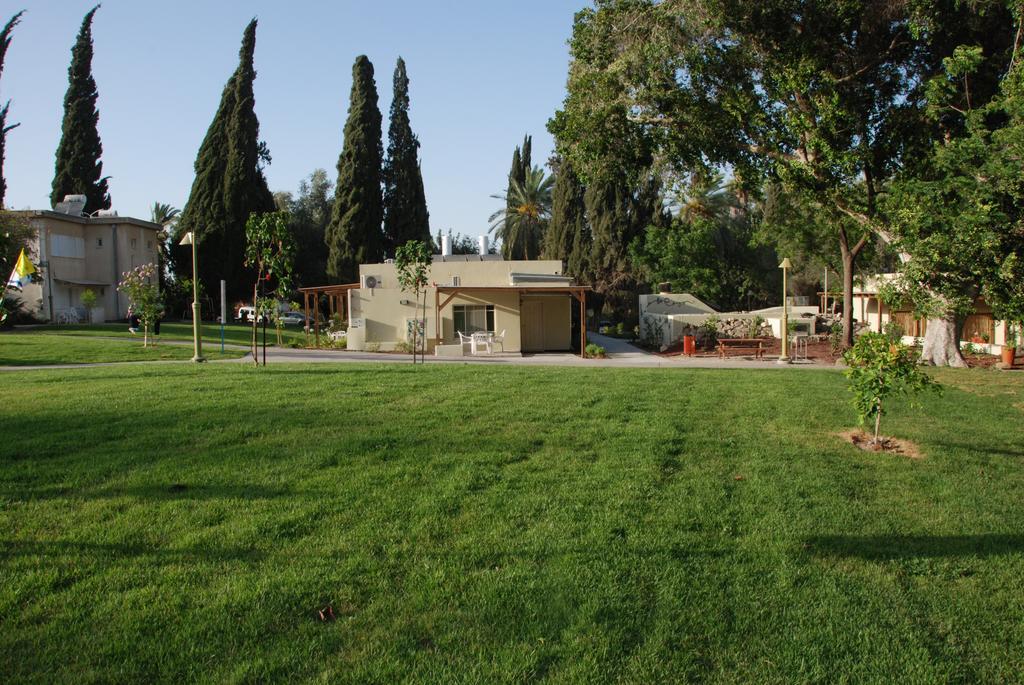 Kibbutz Tiratzvi - Country Lodging Tirat Zevi Ngoại thất bức ảnh