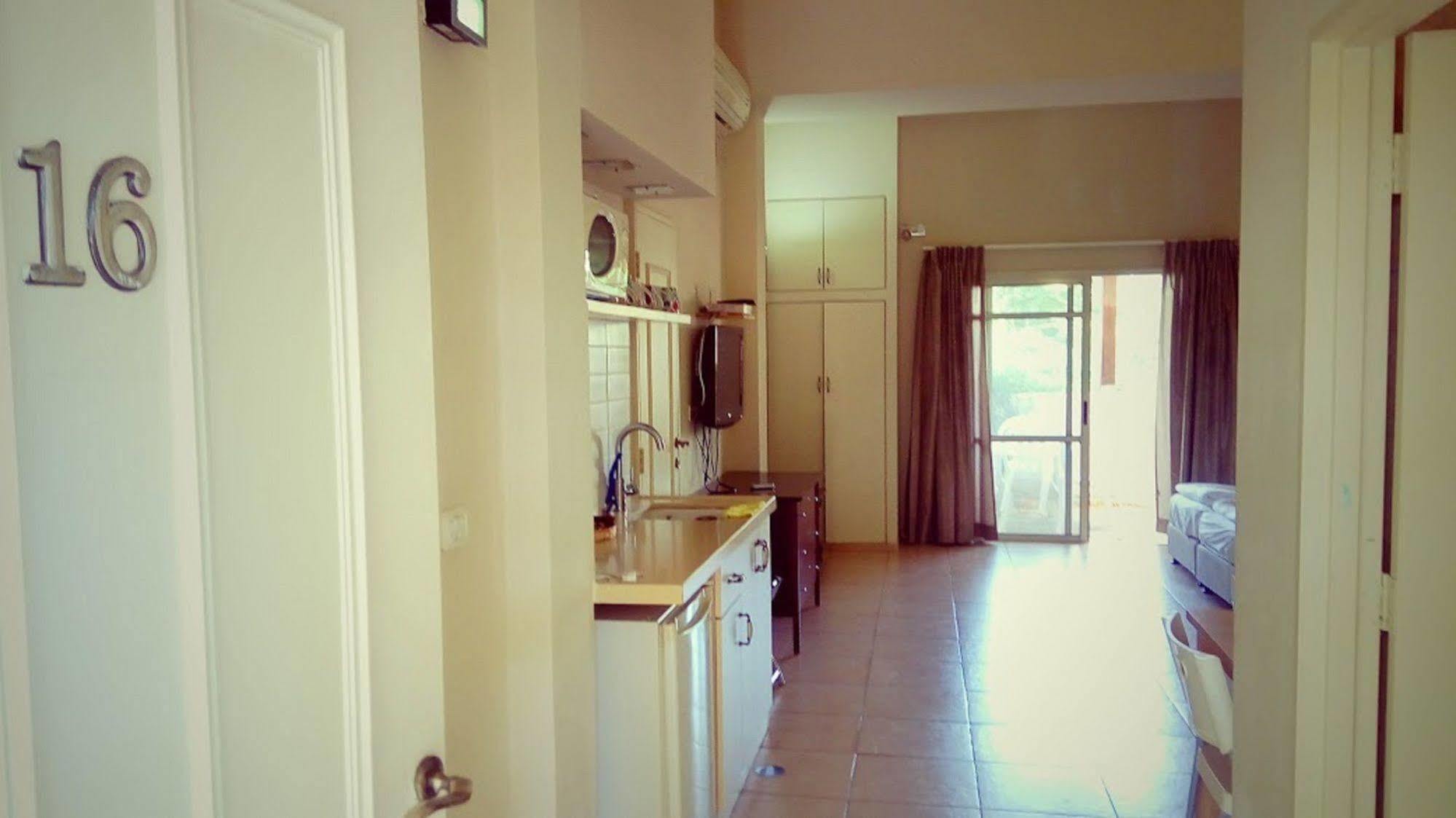 Kibbutz Tiratzvi - Country Lodging Tirat Zevi Ngoại thất bức ảnh