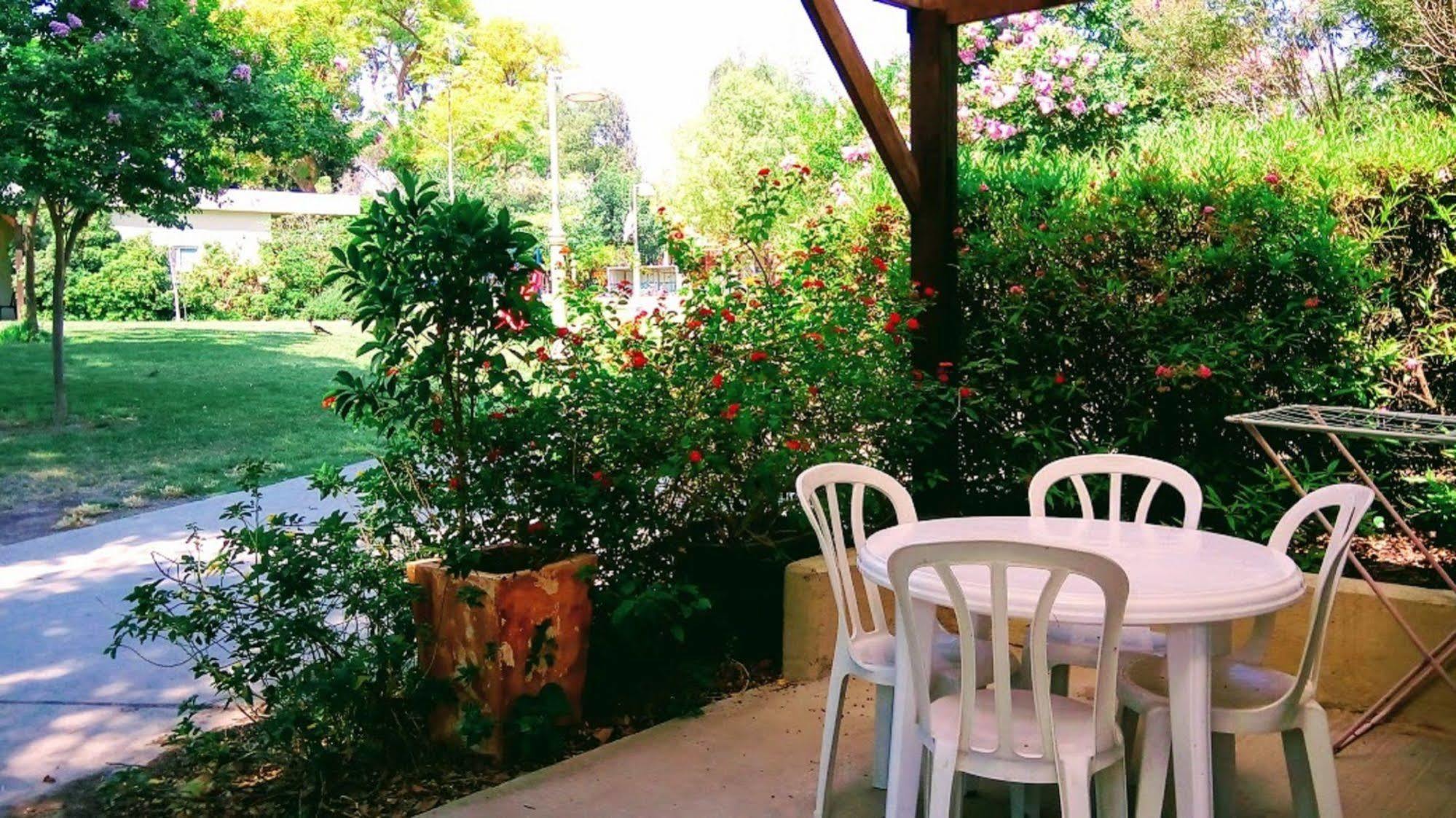 Kibbutz Tiratzvi - Country Lodging Tirat Zevi Ngoại thất bức ảnh